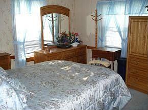 5th image of 226 Lake St