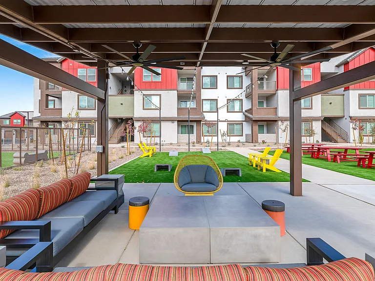 Weylyn Luxury Apartments — Photo 59