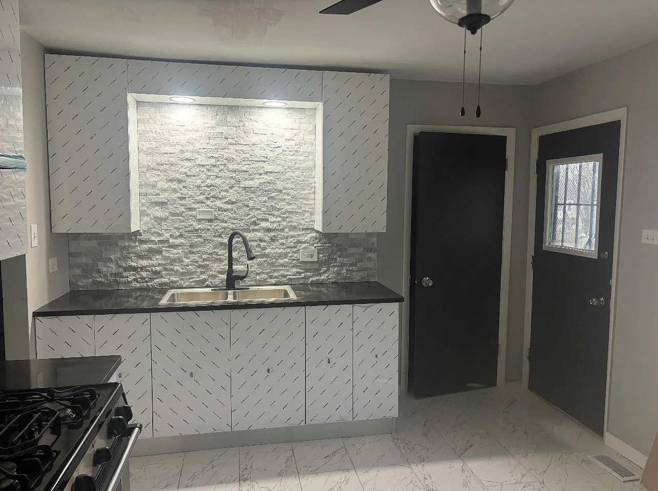 Balmoral Dr, Richton Park — Photo 2