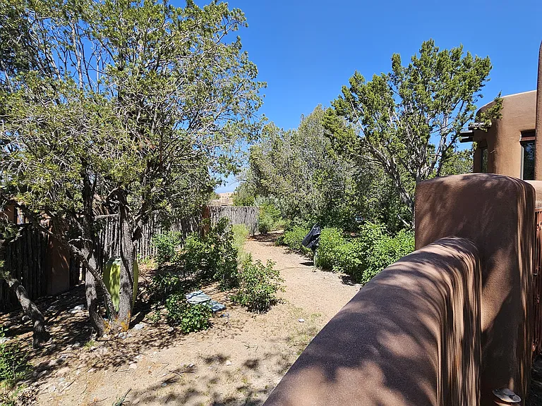 1306 Lejano Ln — Photo 17