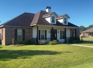 100 Sawtooth Rd, Carencro, LA 70520