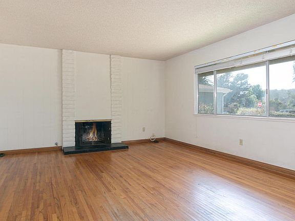 5th image of 1090 La Grange Ave