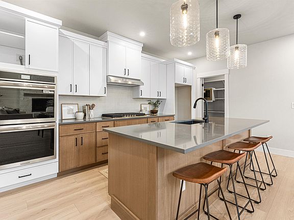 3rd image of 12541 W Meliora Ln