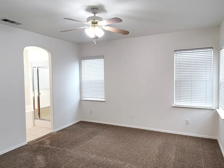 60 W Brittany Ln — Photo 15