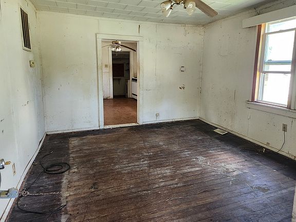 2nd image of 1009 S 20th St