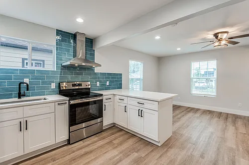 423 Avenue G Photo 1