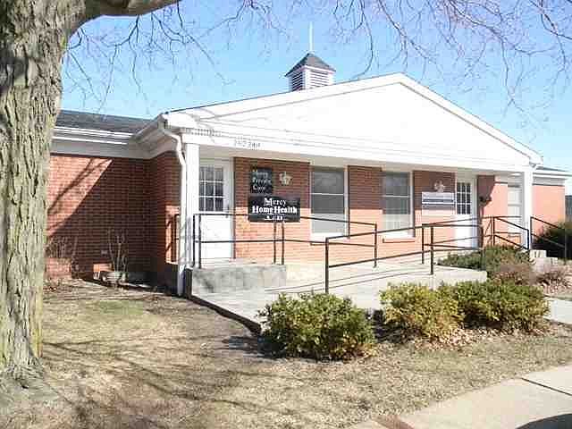 2nd image of 2412 Towncrest Dr