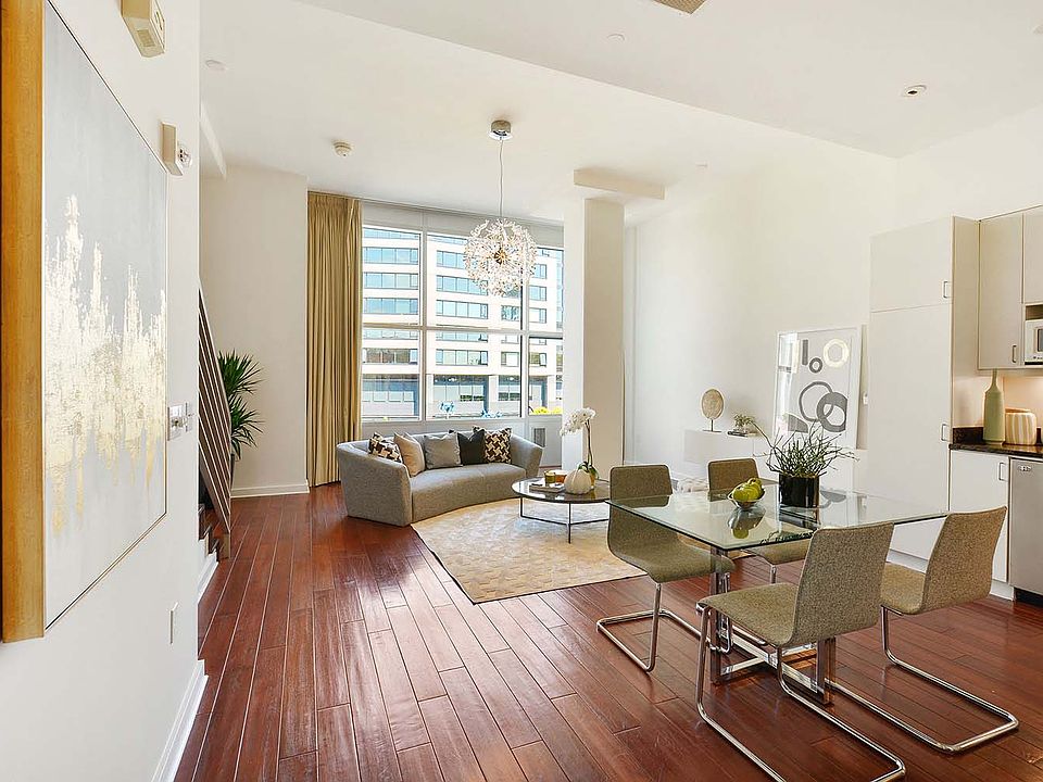 1st image of 207 King St APT 403