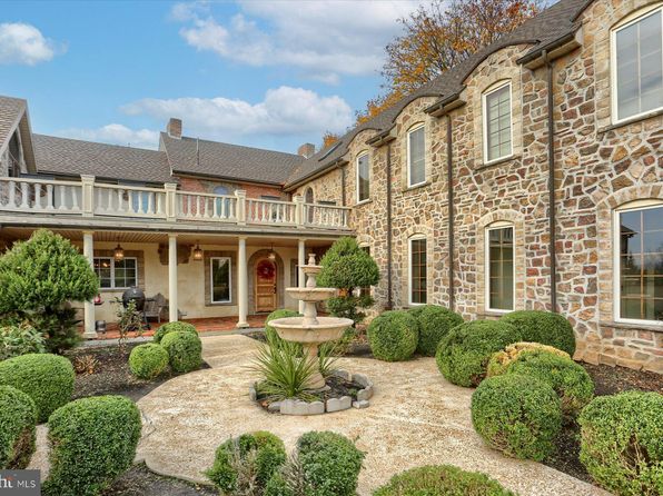 107 Ellesmere Ln, Mechanicsburg, PA 17055