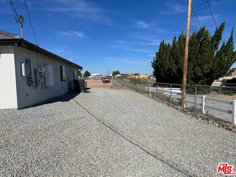 11548 11th Ave — Photo 35