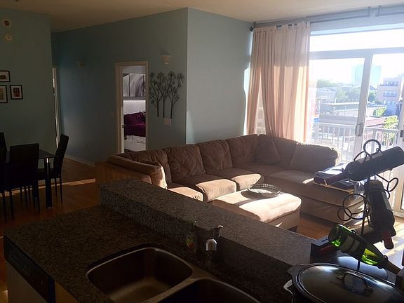 4th image of 1546 N Orleans St #P55