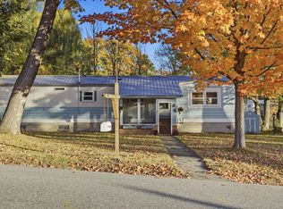 9 Oak Street, Jay, ME 04239