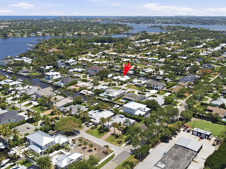 16 Leeward Cir — Photo 37