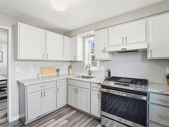 4th image of 7829 Sunfield Dr