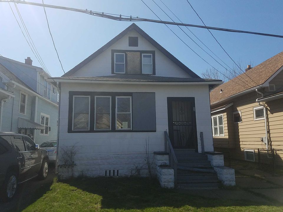 1st image of 60 Crossman Ave