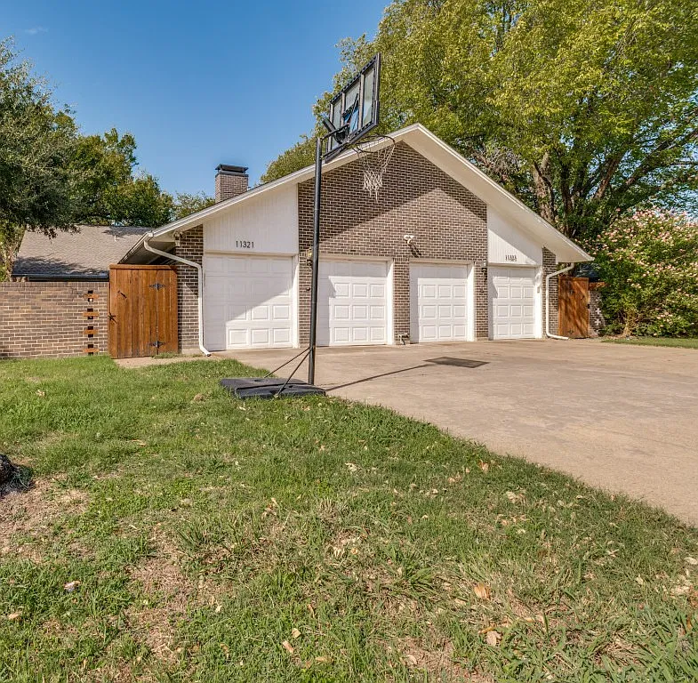 3 bed, 1836 sqft, $2,800 — Photo 1