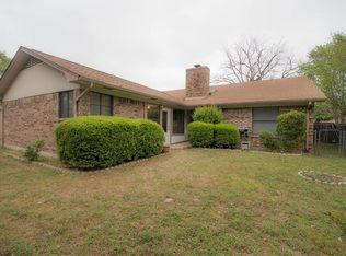 912 Meadowlark Ln, Granbury, TX 76048