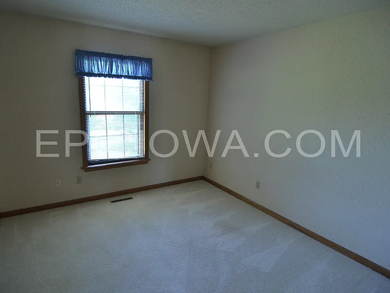 372 Willshire Ct NE — Photo 19