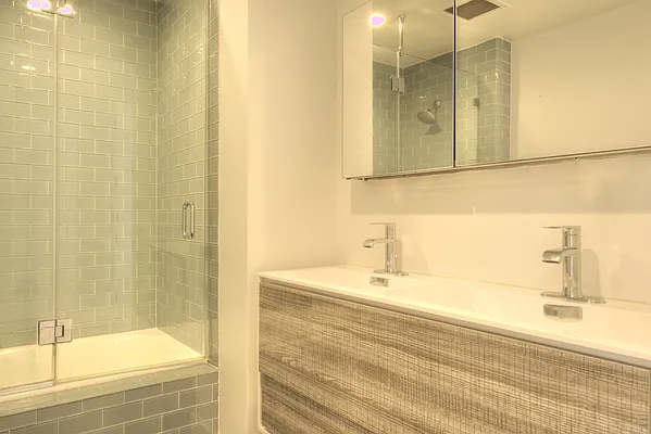 Rented by Oxford Property Group | media 10