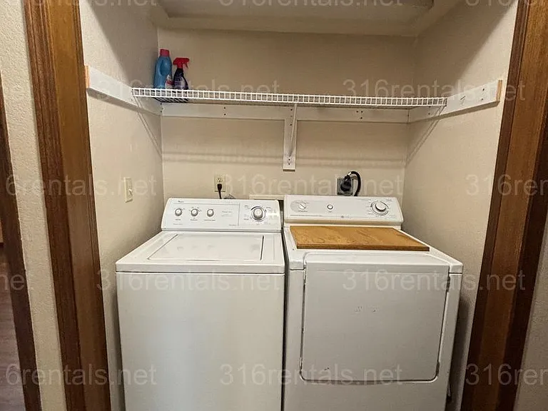1010 S Topeka St — Photo 5