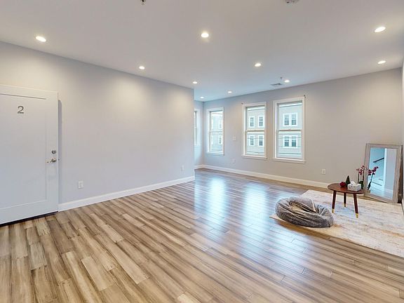 3rd image of 70-72 Beechcroft St #12
