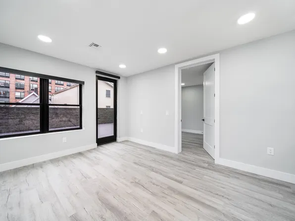 187 Culver Avenue image 3 of 16