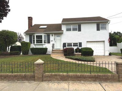 297 N Virginia Avenue, Massapequa, NY, 11758