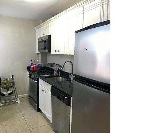 5th image of 595 McLean Ave APT 3E