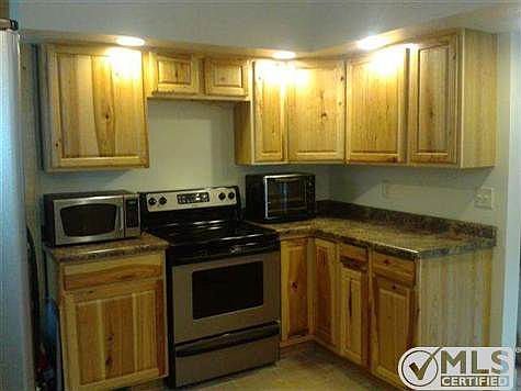 4th image of 501 W Edwards Ave
