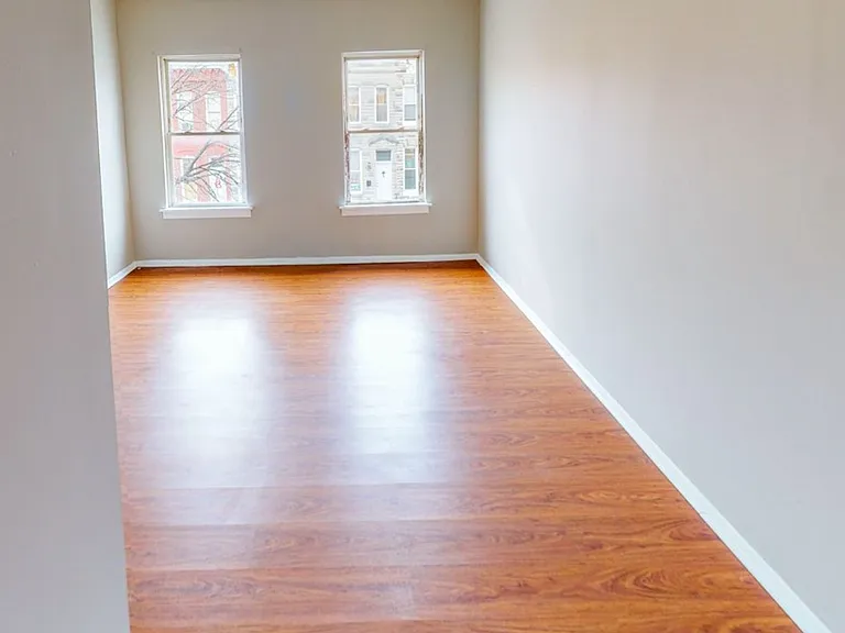 2429 Druid Hill Ave — Photo 8
