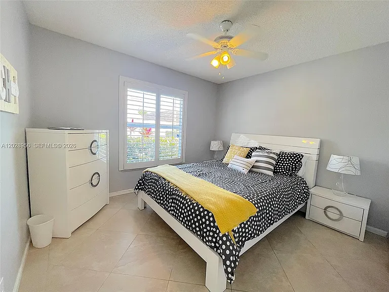 4923 SW 33rd Way — Photo 14