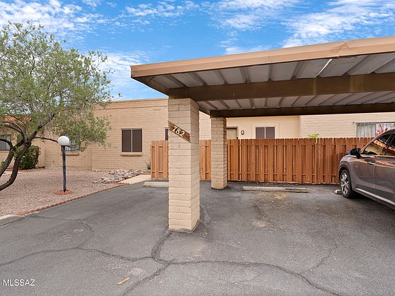 2nd image of 782 S Pantano Rd