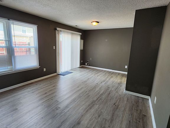 4th image of 648 Hustings Court Ln