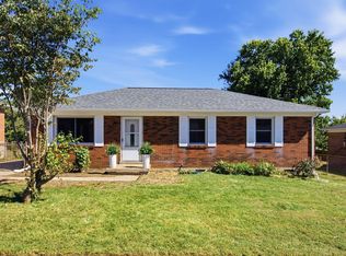528 Foxwood Dr, Nicholasville, KY 40356