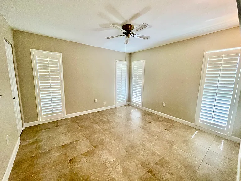 245 Lanchester Ct — Photo 20