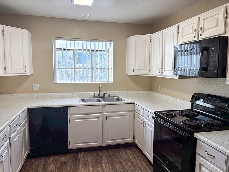 Canyon View — Photo 116