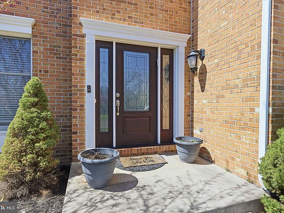 3rd image of 1413 Ridgewood Ln