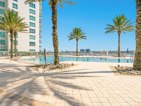 4th image of 231 Riverside Dr #1510-1