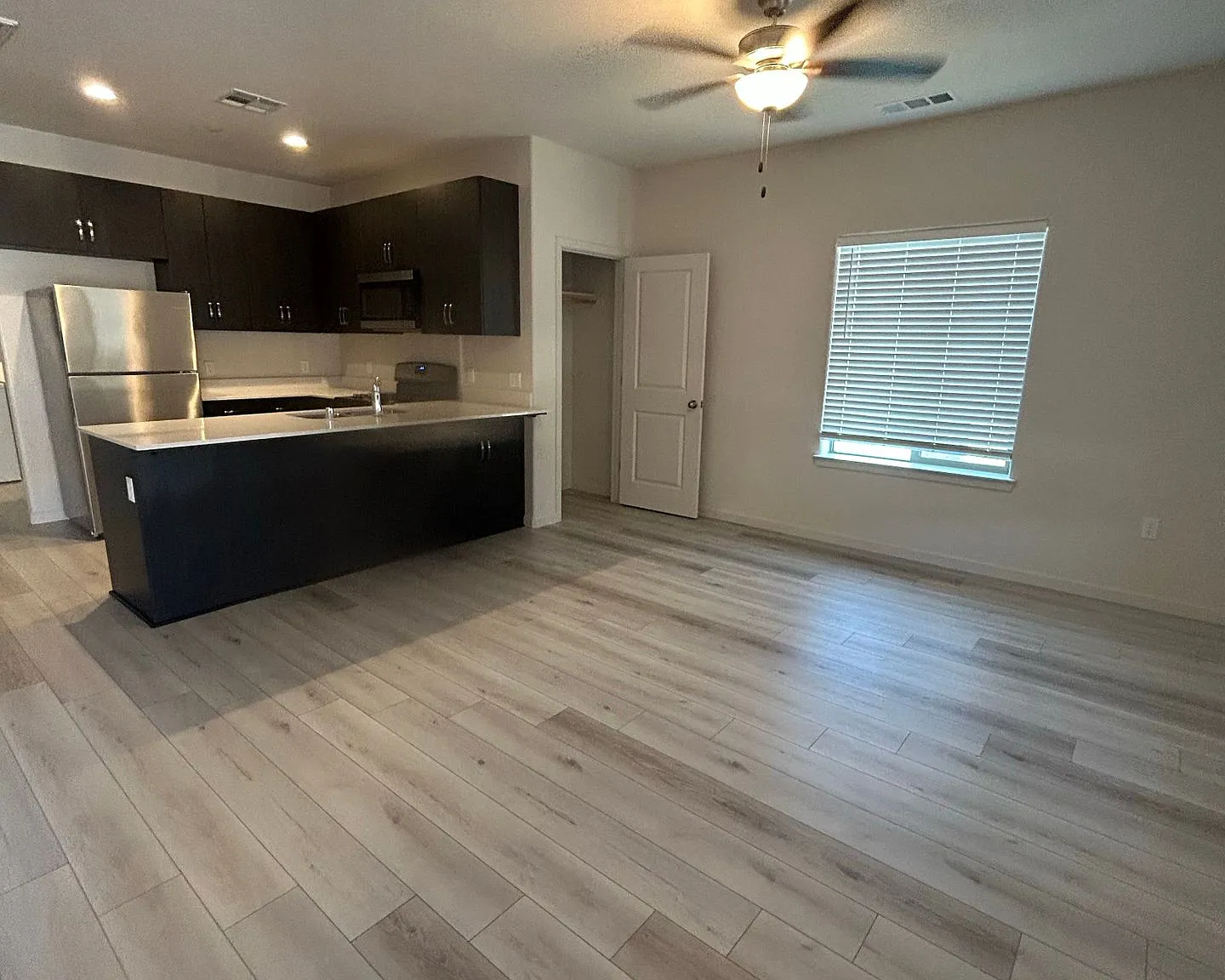 2 bed, 1100 sqft, $1,925 — Photo 1