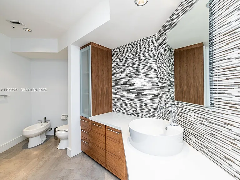 888 Brickell Key Dr #210 — Photo 28