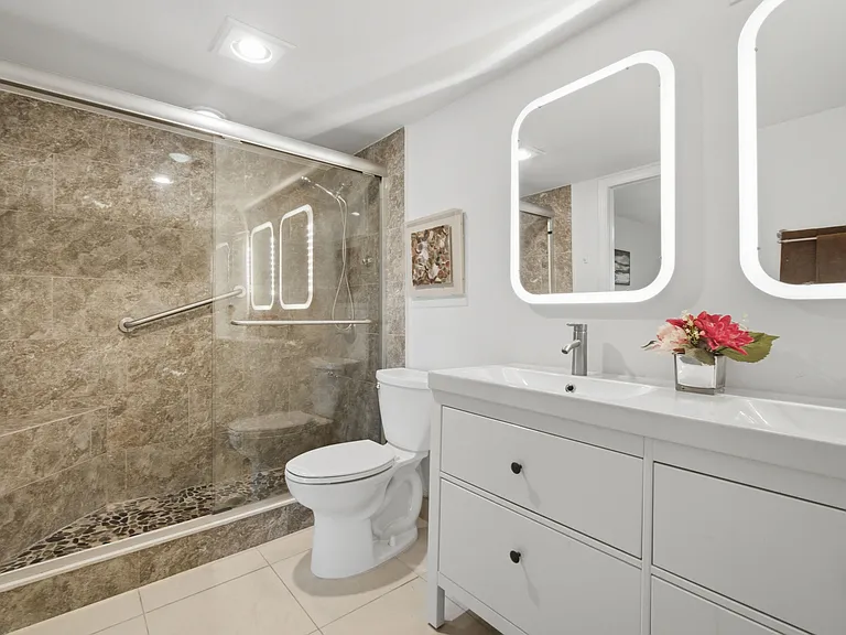 3002 Portofino Isle #D1 — Photo 15