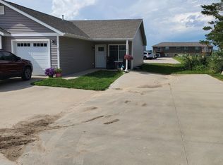 816 Ruud Ln #1, Hartford, SD 57033