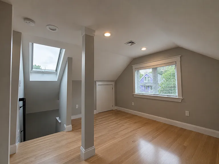 44 Garrison Ave — Photo 13
