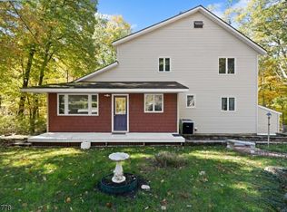317 Midway Dr, Highland Lakes, NJ 07422