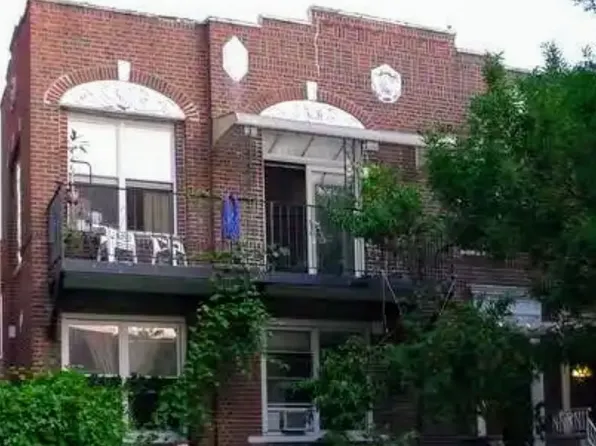 3282 33rd St, Astoria, NY 11106