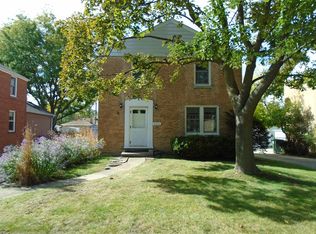 8276 N Merrill St, Niles, IL 60714