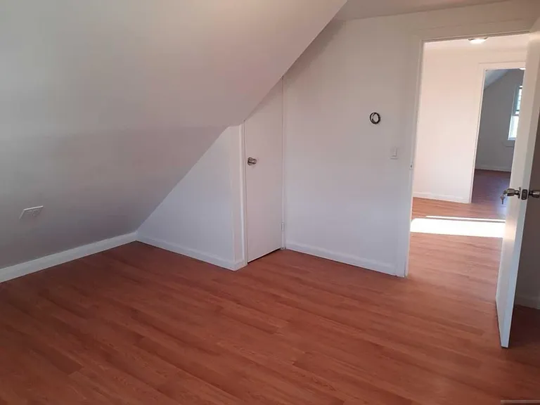 92 Lester St #3 — Photo 8