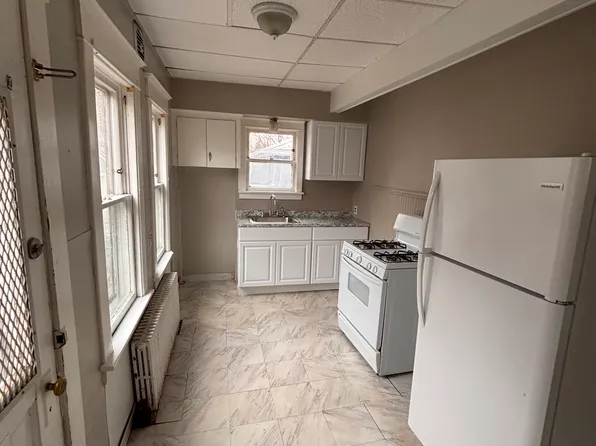 1558 Elmwood Ave #4, Buffalo, NY 14207