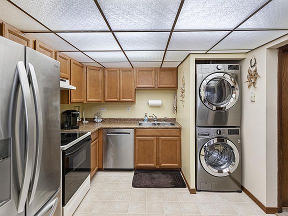 3rd image of 320 Klein Creek Ct