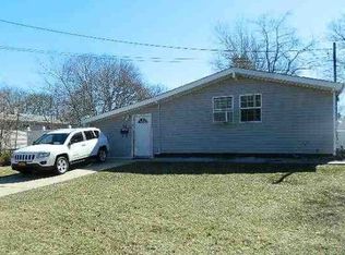 24 Hackmatac St, Central Islip, NY 11722